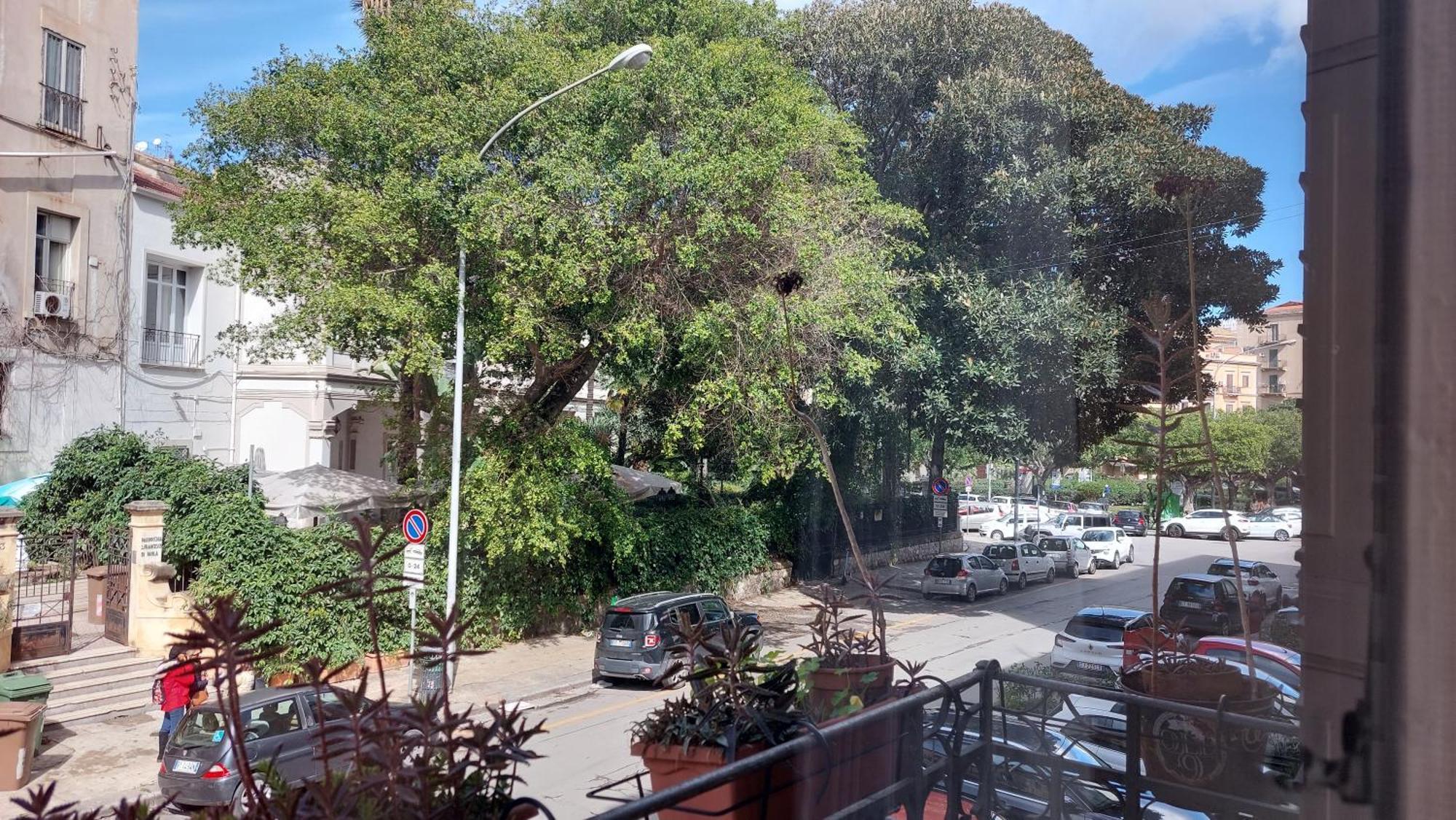 Hotel Casa Santoliva In Centro A Palermo Esterno foto
